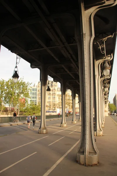 Detalhe Ponte Bir Hakeim Paris — Fotografia de Stock