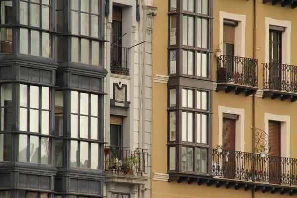 Lakástömb Bilbao Egyik Szomszédjában — Stock Fotó