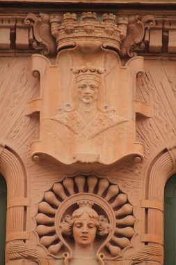 Stockholm şehir merkezindeki bir binanın cephesi.