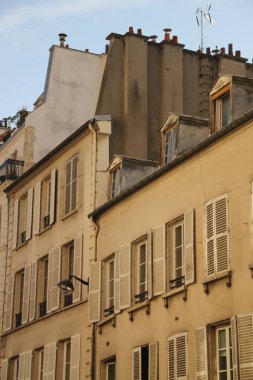 Paris 'in bir binasının cephesi