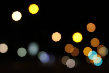 Bokeh efektli şehir ışıkları