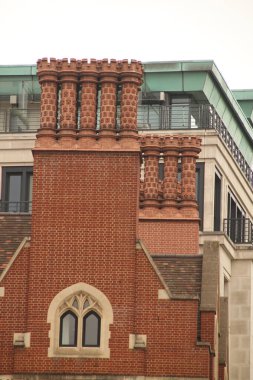 Londra şehir merkezinde bir bina.