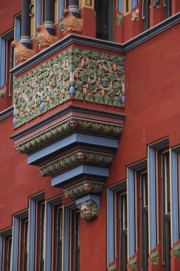 İsviçre, Basel Binası 'nın ön cephesinin ayrıntıları.