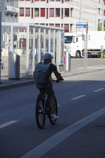 Radfahren Einer Städtischen Umgebung — Stockfoto