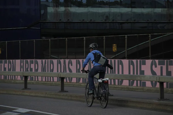 Radfahren Einer Städtischen Umgebung — Stockfoto