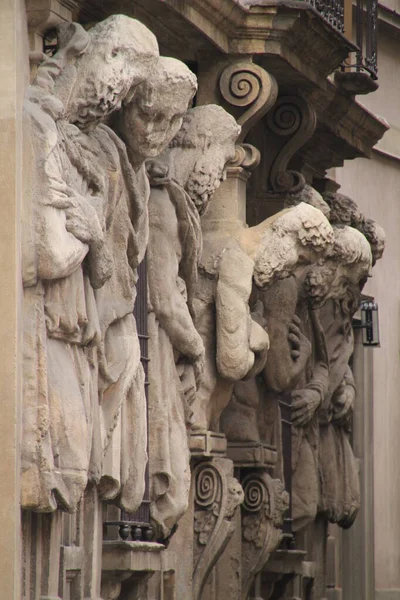 Escultura Una Fachada Edificio Milán — Foto de Stock