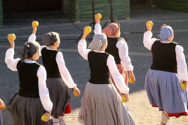 Tradycyjny Taniec Baskijski Festiwalu Folkowym — Zdjęcie stockowe