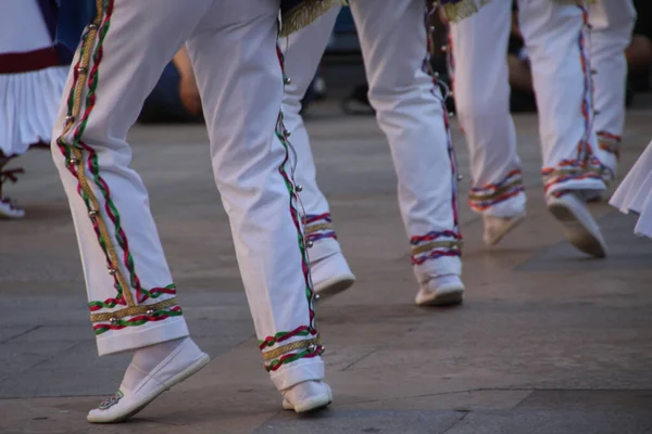 Tradycyjny Taniec Baskijski Festiwalu Folkowym — Zdjęcie stockowe