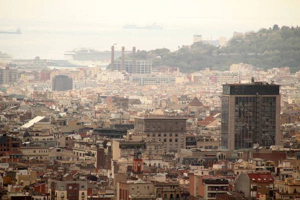 从山上俯瞰巴塞罗那全景 — 图库照片