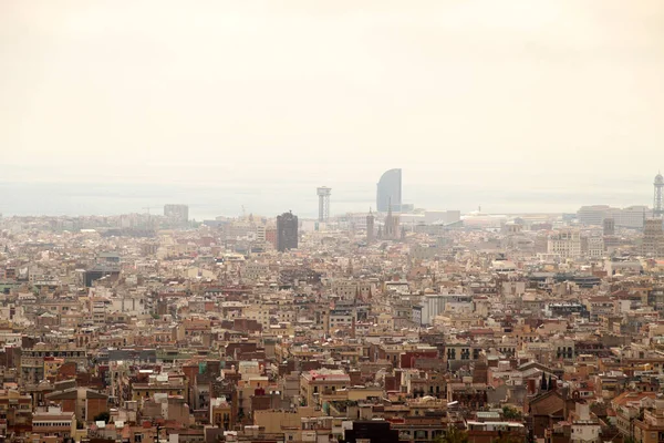 从山上俯瞰巴塞罗那全景 — 图库照片