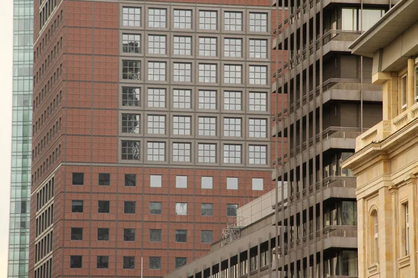 Edificio Distrito Financiero Frankfurt — Foto de Stock