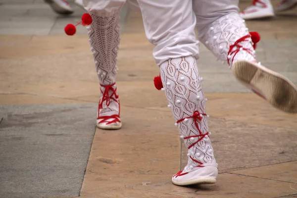 Halk Festivalinde Geleneksel Bas Dansı — Stok fotoğraf