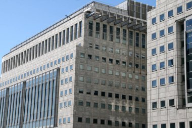 Canary Wharf, Londra 'daki ofis kulesi.