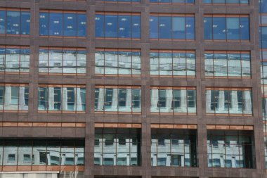 Canary Wharf, Londra 'daki ofis kulesi.