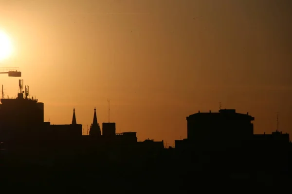 Κατασκευή Γερανών Σιλουέτα Βράδυ — Φωτογραφία Αρχείου