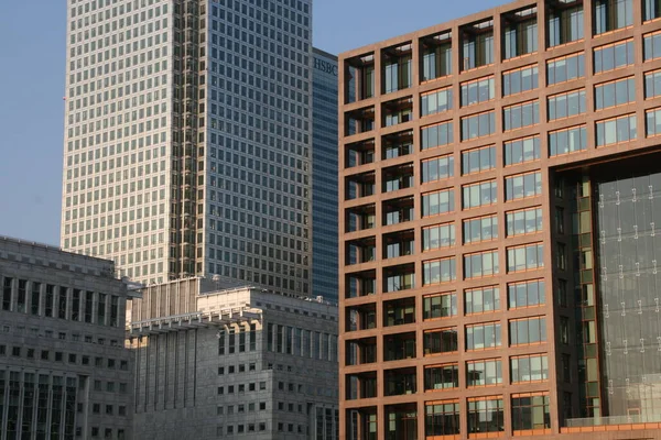Canary Wharf, Londra 'daki ofis kulesi.