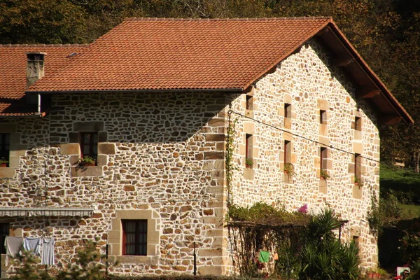 Kırsaldaki Tipik Bask Evi — Stok fotoğraf