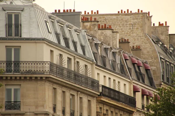 Κλασικό Κτίριο Του Παρισιού — Φωτογραφία Αρχείου