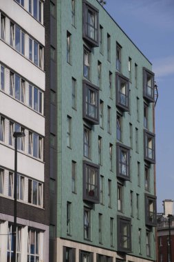 Londra şehir merkezinde bir bina.