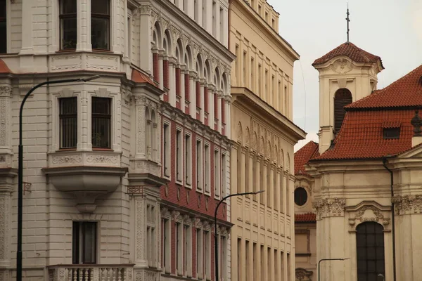 Будівля Старому Місті Празі — стокове фото