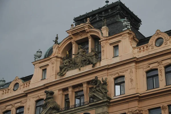 Здание Старом Городе Праги — стоковое фото