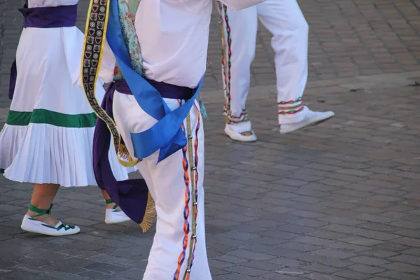 民俗祭でのバスク舞踊展 — ストック写真