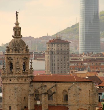 İspanya 'nın Bilbao şehrinde şehir manzarası