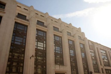 Paris şehir merkezinde klasik mimari