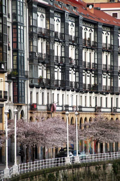 Budynek Dzielnicy Bilbao — Zdjęcie stockowe