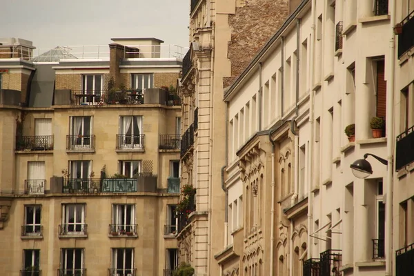 Κλασική Αρχιτεκτονική Στο Κέντρο Του Παρισιού — Φωτογραφία Αρχείου