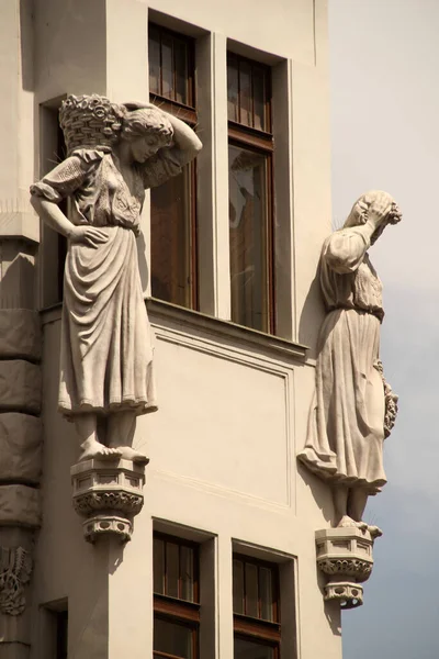 Estatua Palacio Praga —  Fotos de Stock