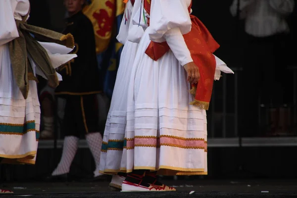 Baskisk Folkdansutställning Gatufestival — Stockfoto