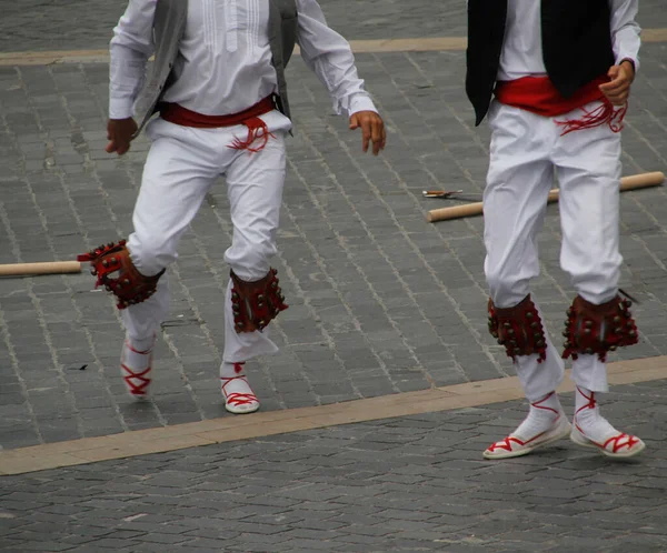 Bir Sokak Festivalinde Bask Halk Dansı Sergisi — Stok fotoğraf