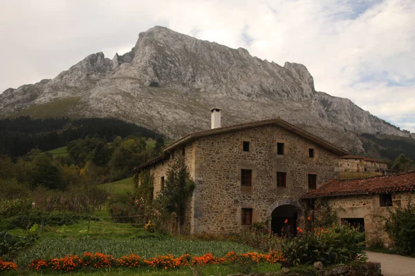 Tipica Casa Basca Campagna — Foto Stock