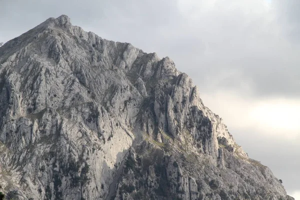 巴斯克地区的山区 — 图库照片