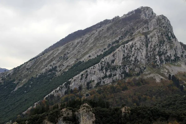 Montagna Nei Paesi Baschi — Foto Stock