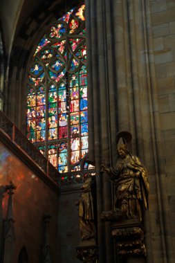St. Vitus Katedrali 'nin Lekeli Camları