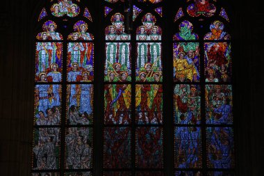 St. Vitus Katedrali 'nin Lekeli Camları