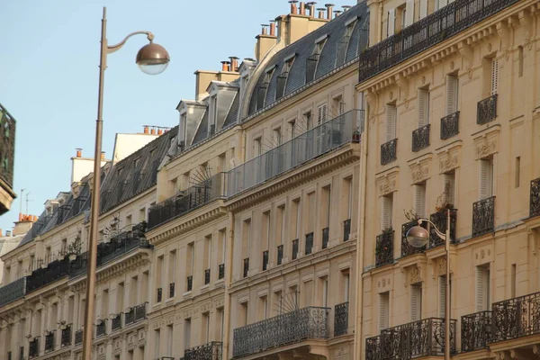 Paris Şehir Merkezinde Bir Bina — Stok fotoğraf