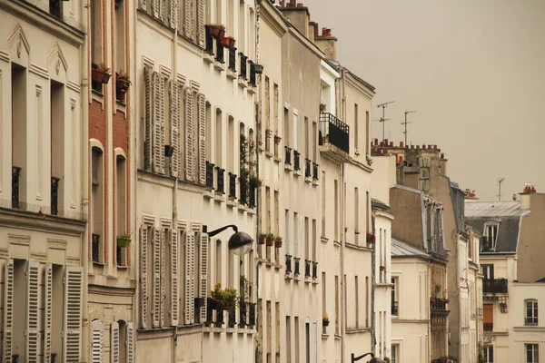 Paris Klasik Bir Apartman Binasının Cephesi — Stok fotoğraf