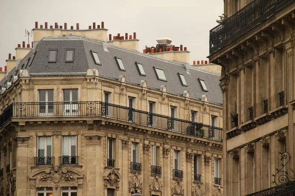Gevel Van Een Klassiek Flatgebouw Parijs — Stockfoto