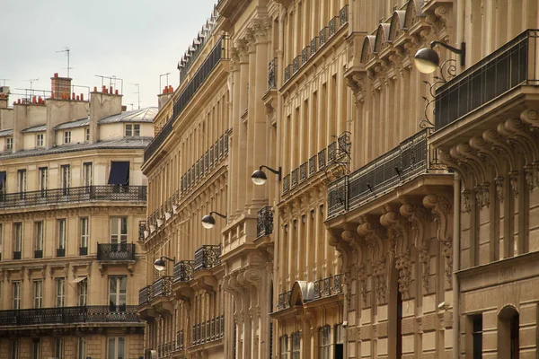 Fasad Klassisk Lägenhetskvarter Paris — Stockfoto
