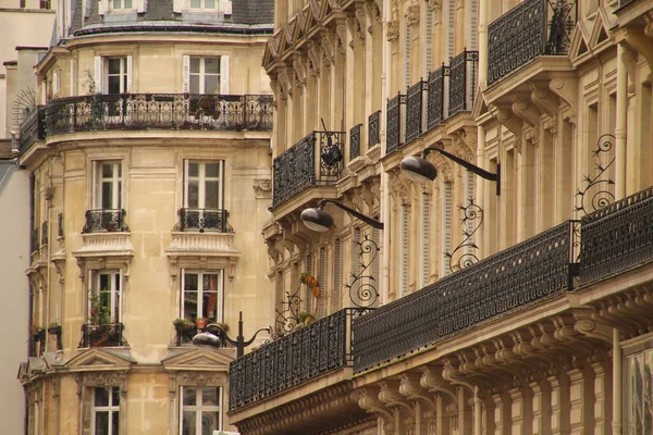 Fasad Klassisk Lägenhetskvarter Paris — Stockfoto