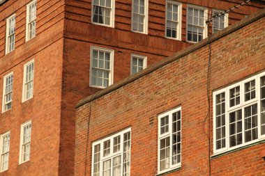 Londra şehir merkezinde bir bina.