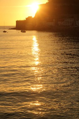 San Sebastian Körfezi 'nde alacakaranlık