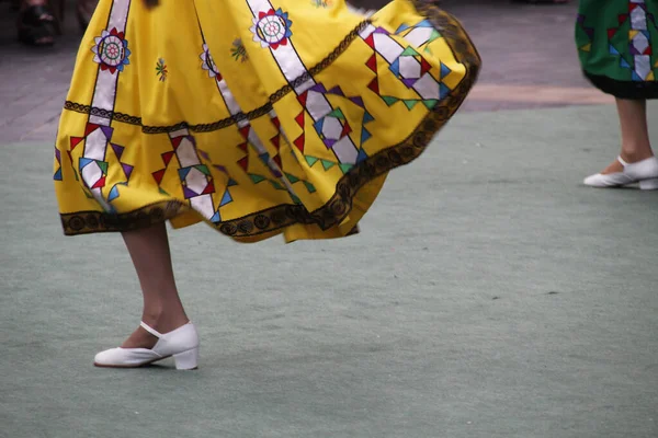 Bir Sokak Festivalinde Rus Halk Dansları Sergisi — Stok fotoğraf