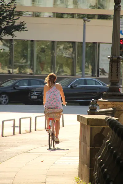 Fahrradfahren Einer Städtischen Umgebung — Stockfoto