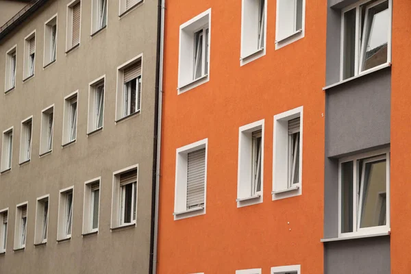 纽伦堡一个公寓大楼的立面 — 图库照片