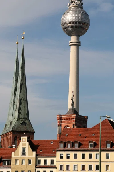 Τηλεοπτικός Πύργος Του Βερολίνου Στην Alexanderplatz — Φωτογραφία Αρχείου