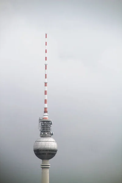 Berliner Fernsehturm Alexanderplatz — Stockfoto